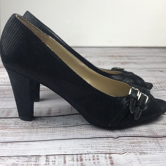 EUC Black heels, faux snakeskin, peep toe with buckles. Size 7. - Picture 2 of 11